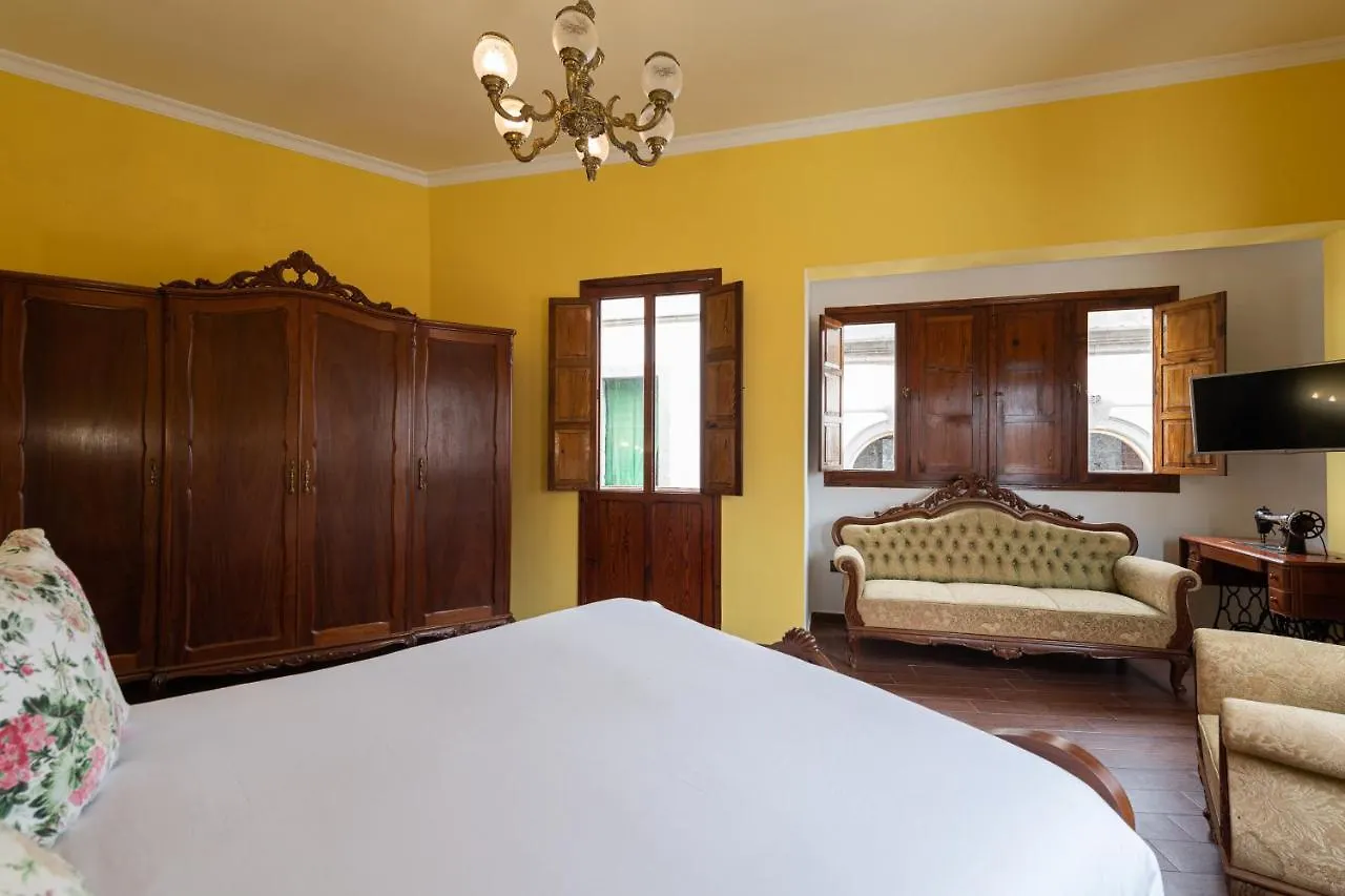 Homeforguest New Duplex With Rooftop Next To Arucas Cathedral 0*,  Spain